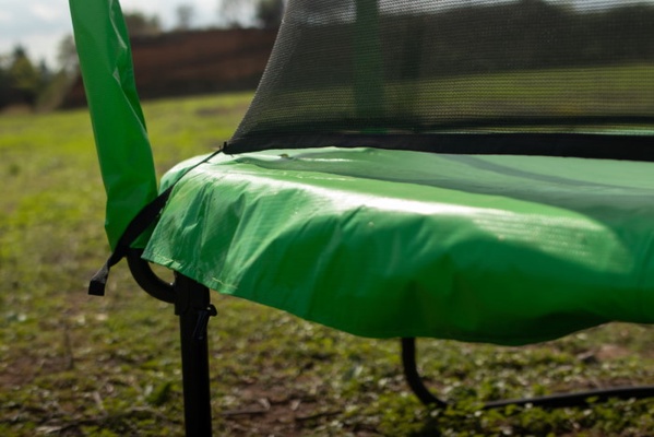 Cama elastica Mas Games Premium 244 con red, escalera y anclajes sin cubierta 